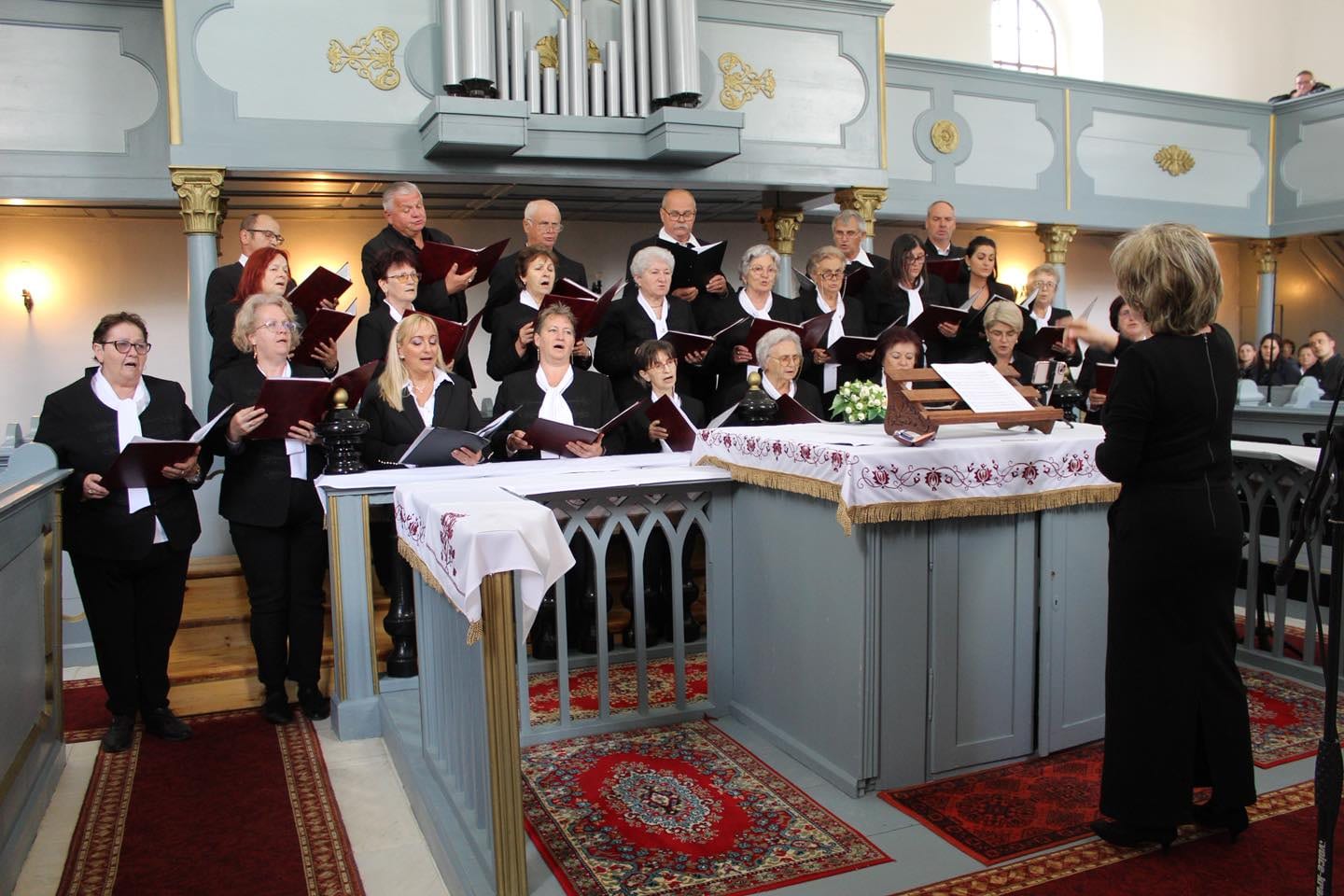 Kulturális rendezvényen műsor szolgáltatása · Sárrétudvari