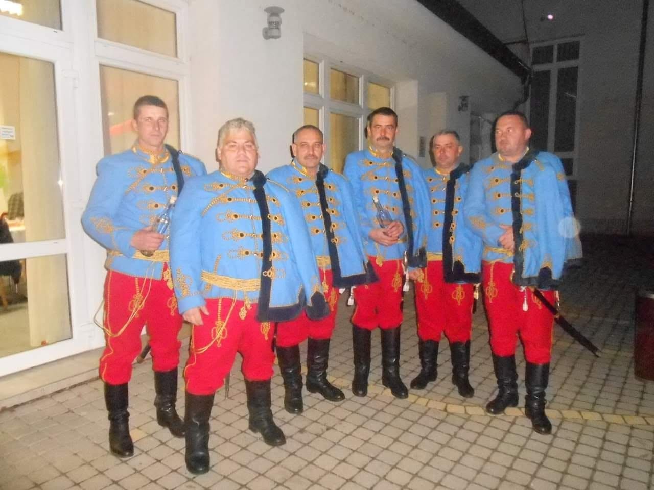 Balkányi Hagyományörző Lovas Egyesület · Balkány