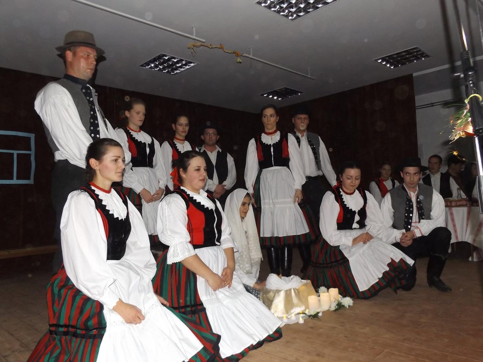 Vörösmárvány Táncegyüttes · Tardos