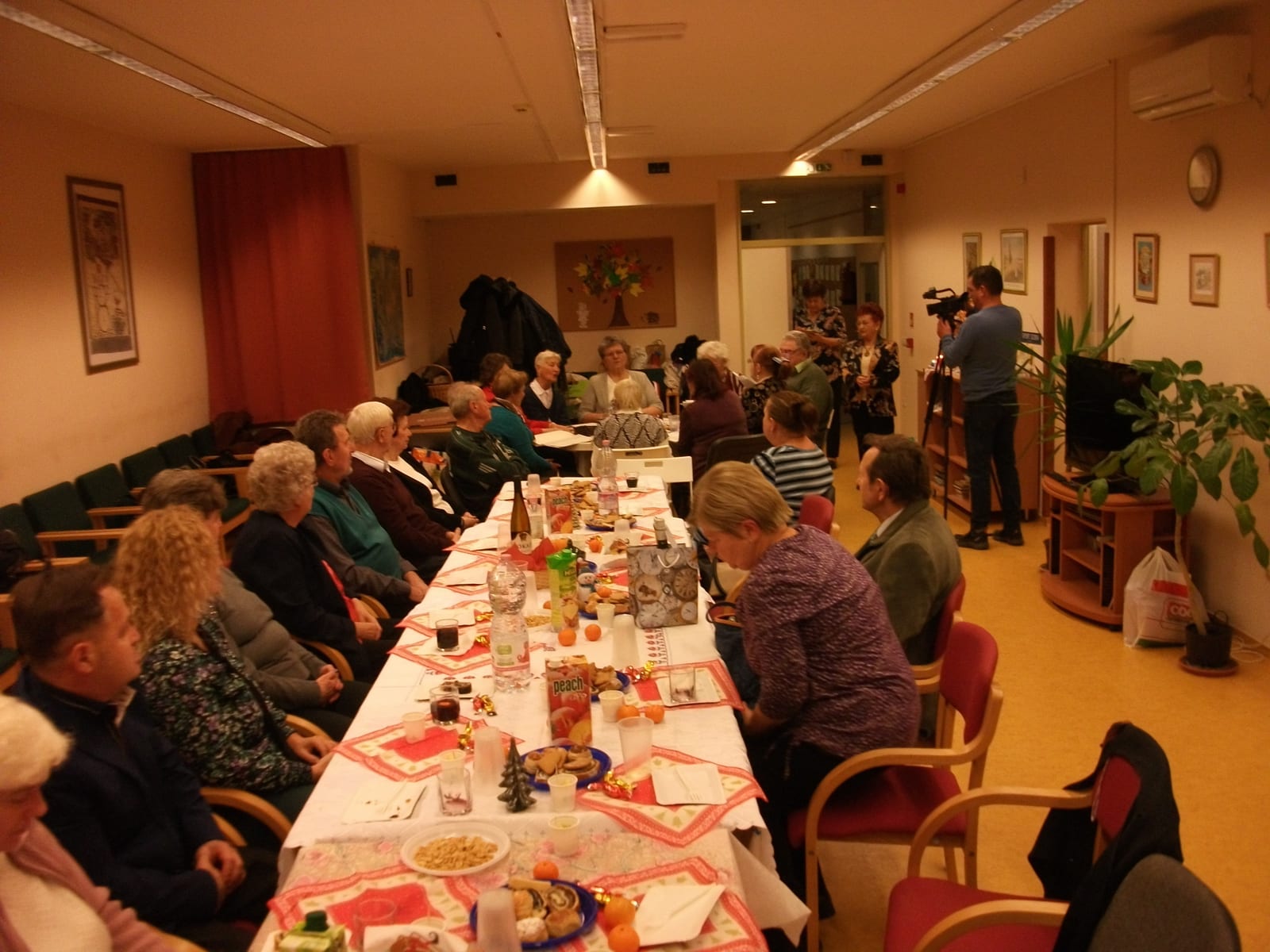 Adventi szeretetvendégség · Eger