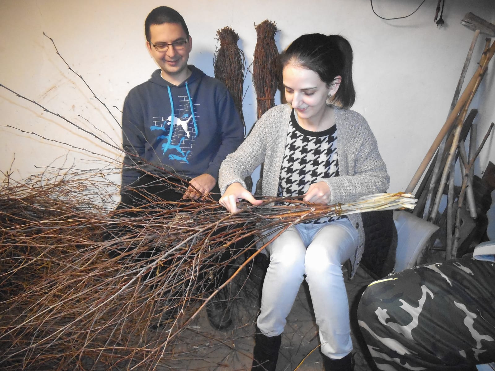 Készülnek a Nimbus 2014-es seprűk · Csehimindszent