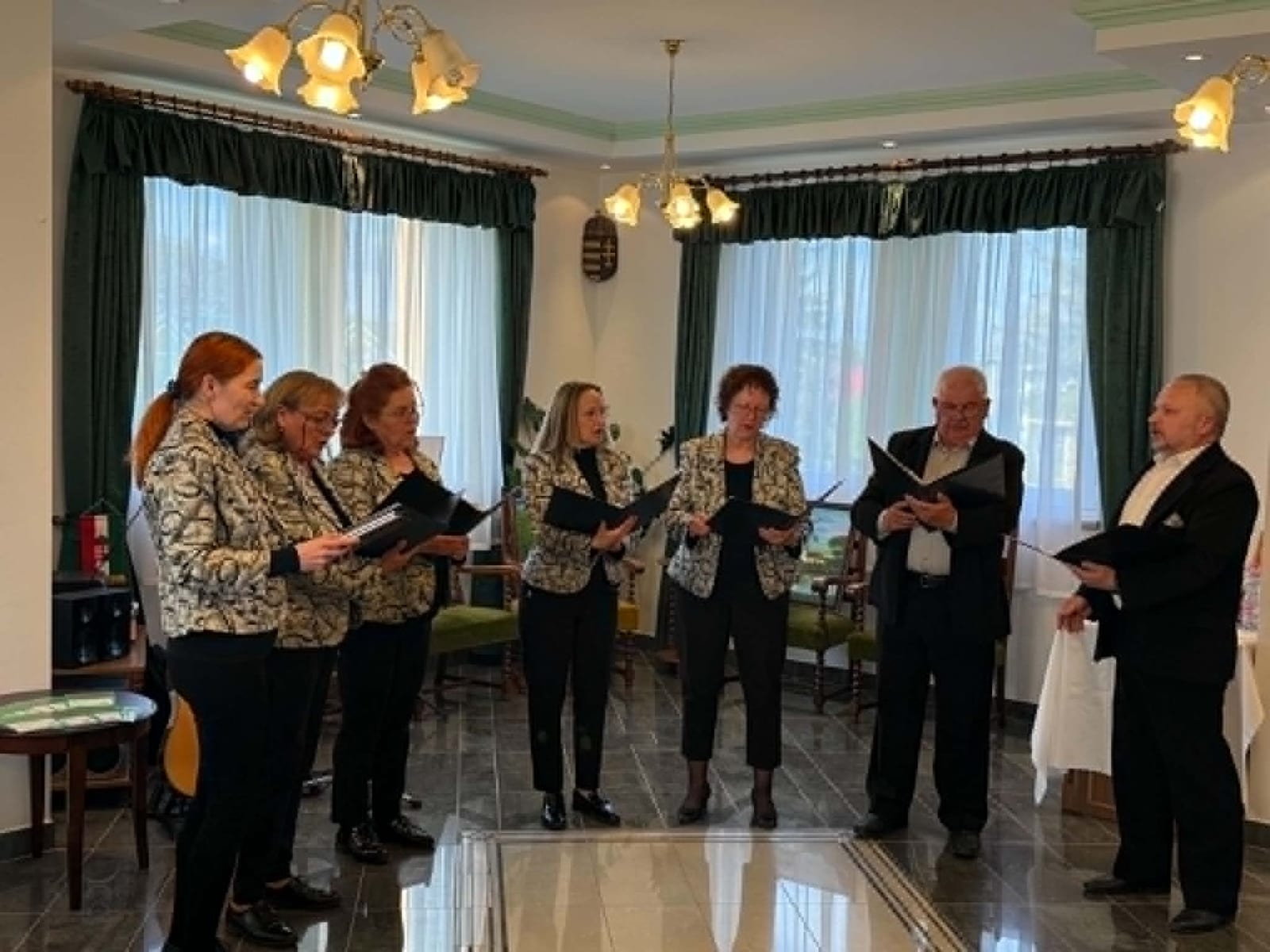 Apáti Capella Kamarakórus fellépés közben · Zalaapáti