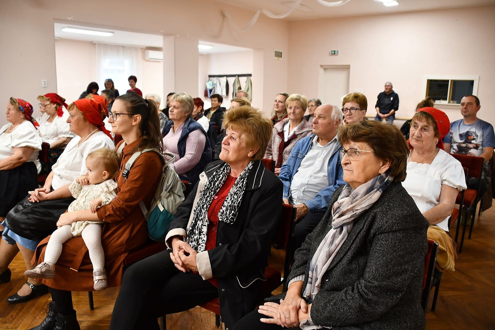Kulturális kavalkád a fityeházi kultúrházban · Fityeház